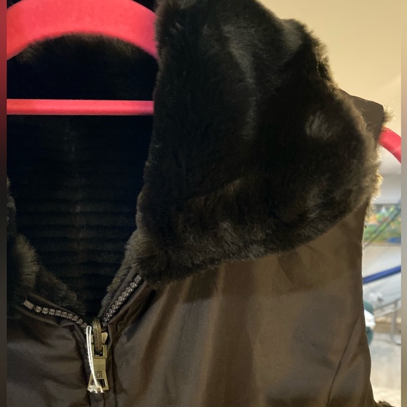 Liz Claiborne Reversible Faux Fur Vest - Size L - Picture 7 of 7
